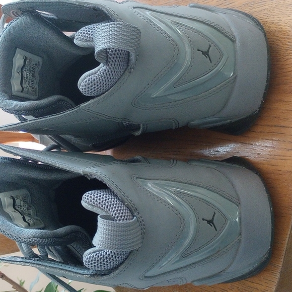 Jordan True Flight shoes- cool grey/black - Picture 3 of 5